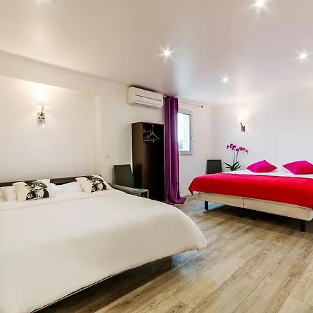Europarc Marne La Vallee 3* לון